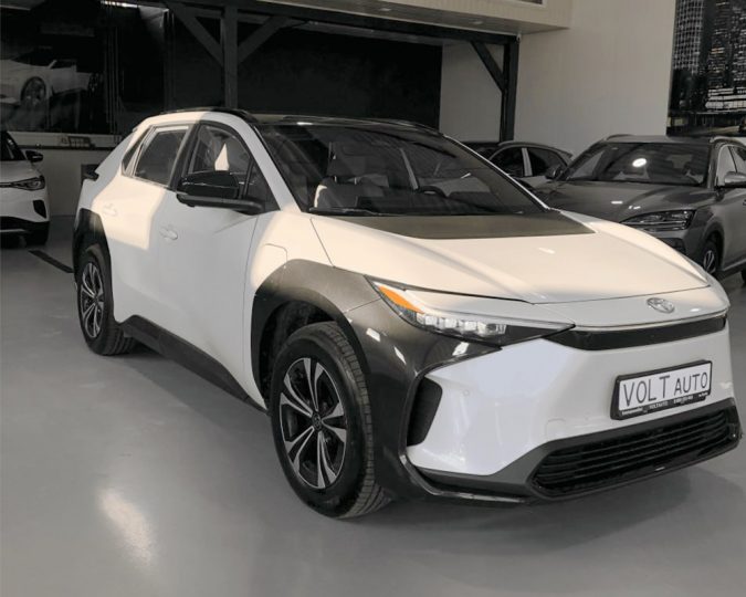 Електромобіль Toyota bZ4x 2023 - фото thumbnail 1