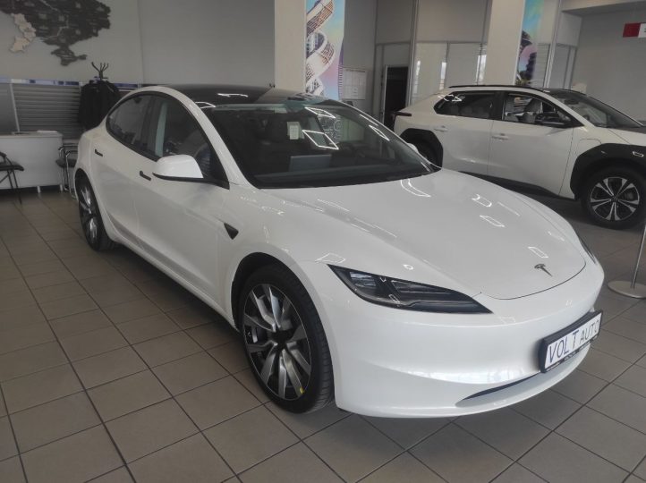 Електромобіль Tesla Model 3 2024 - фото thumbnail 1